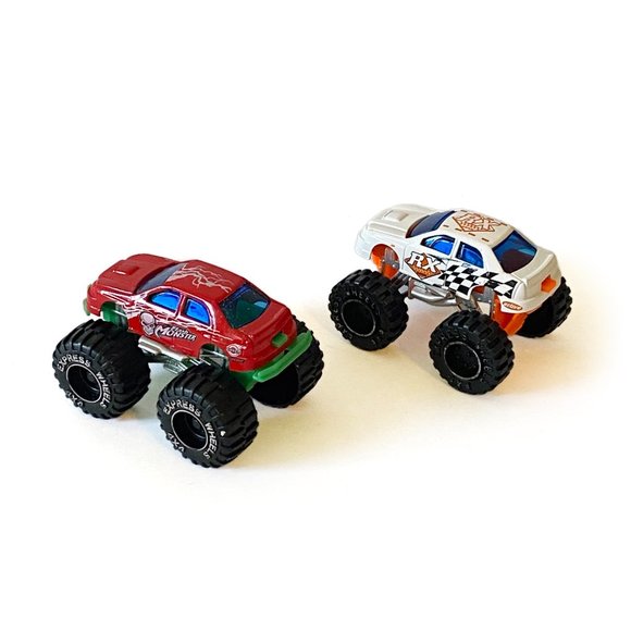 2 Greenbrier International Monster Trucks - Express Wheels RX & Flash Monster - Picture 2 of 3